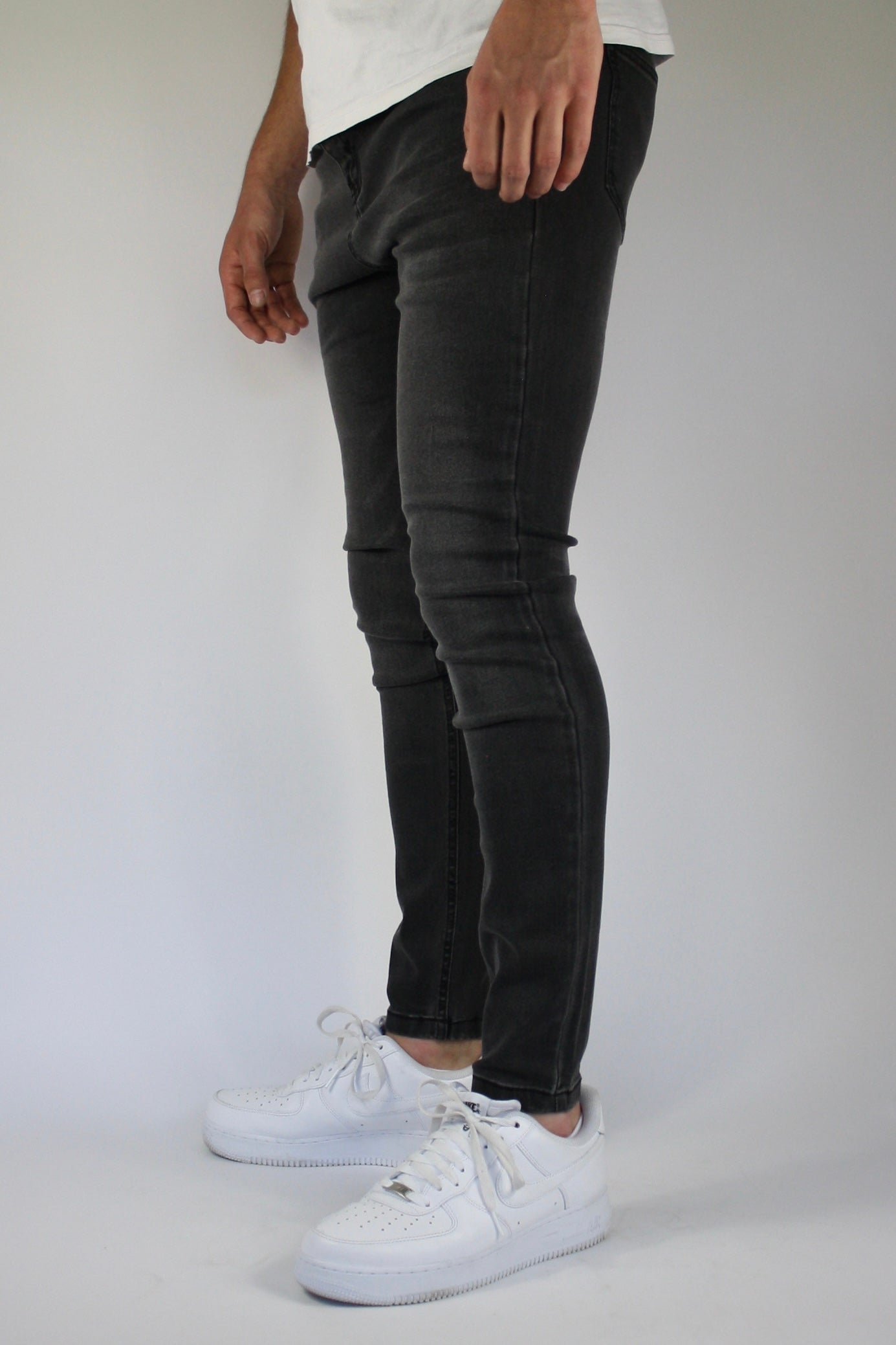 VALOROSSO STRETCH DENIM JEANS - WASHED BLACK