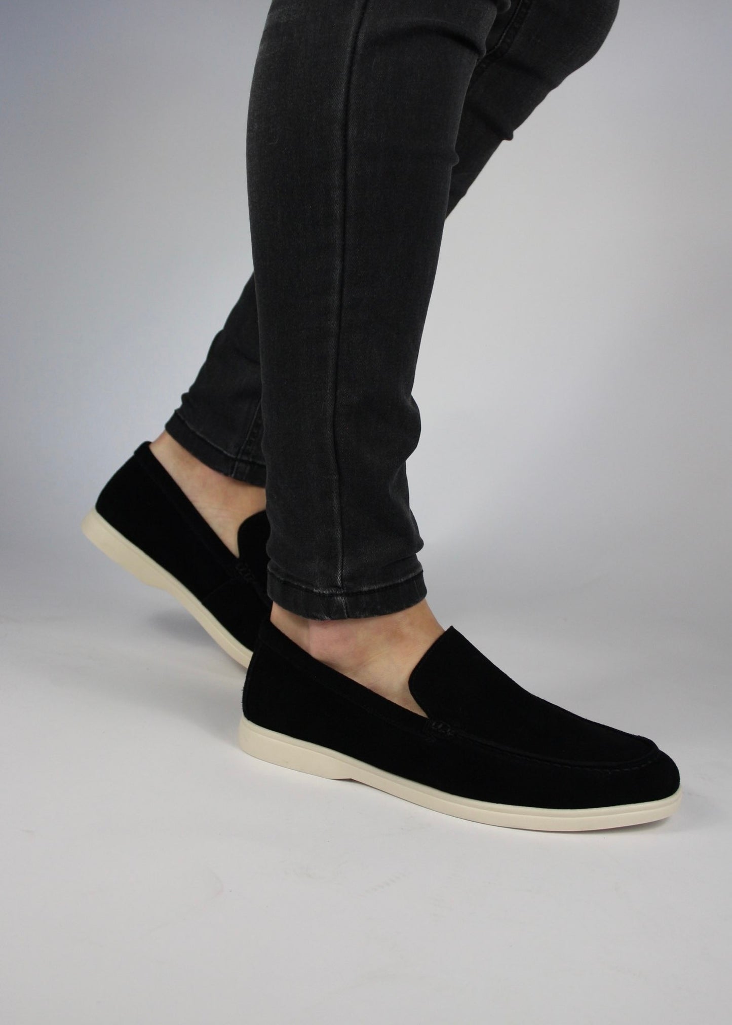 SUEDE LOAFERS LOW - BLACK