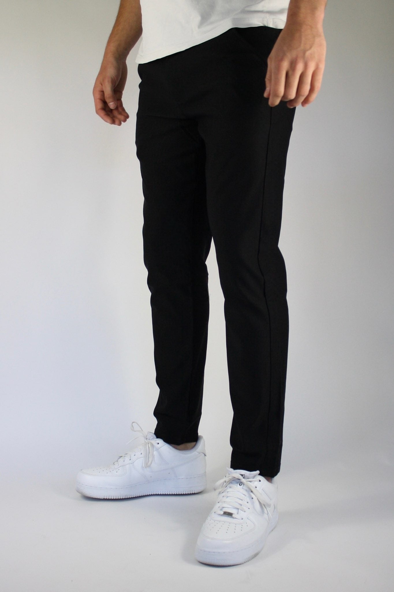 VALOROSSO SLIM FIT STRETCH PANTS - BLACK