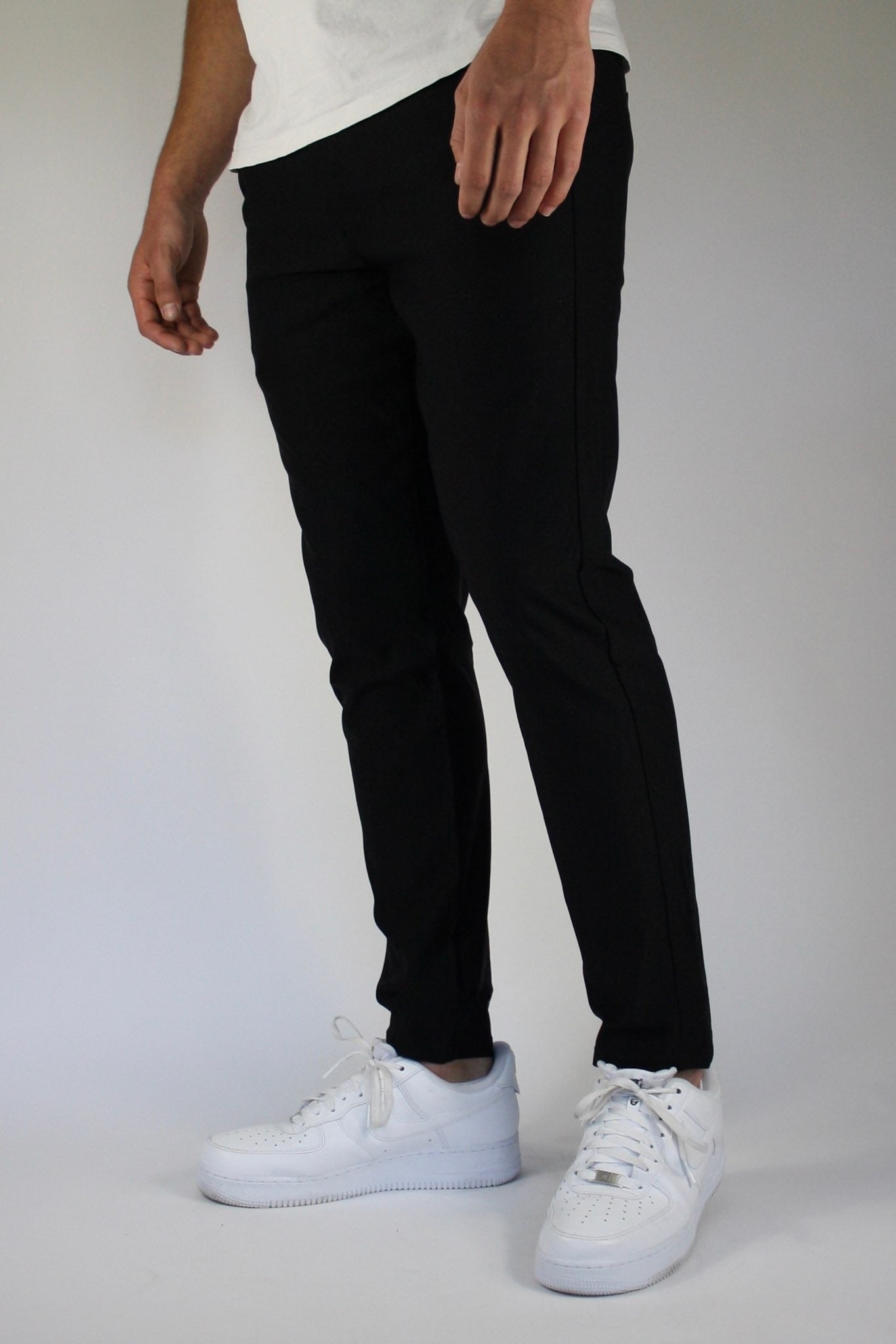 VALOROSSO SLIM FIT STRETCH PANTS - BLACK